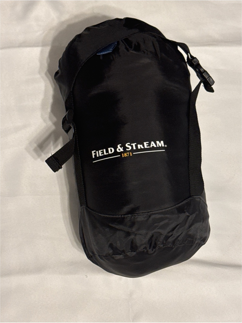 Field & Stream Sleeping Bag w/ Carry Sack – Lightweight Camping Gear